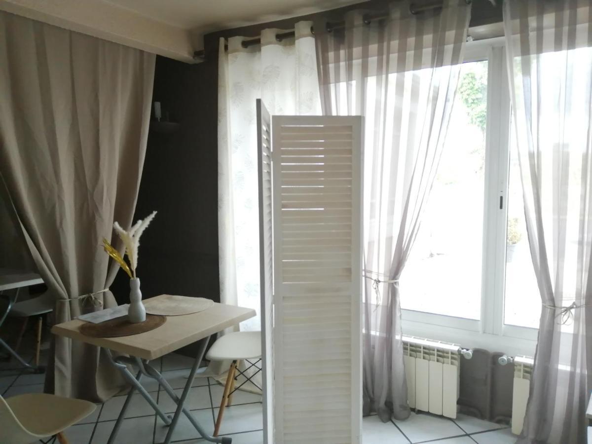 Les Chambres De La Gare Noyers-sur-Cher Luaran gambar