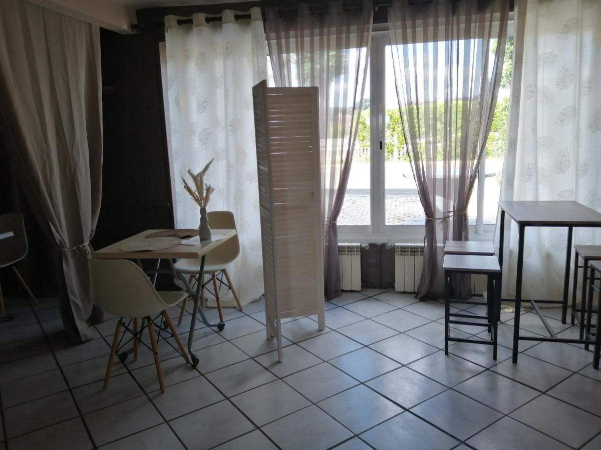Les Chambres De La Gare Noyers-sur-Cher Luaran gambar