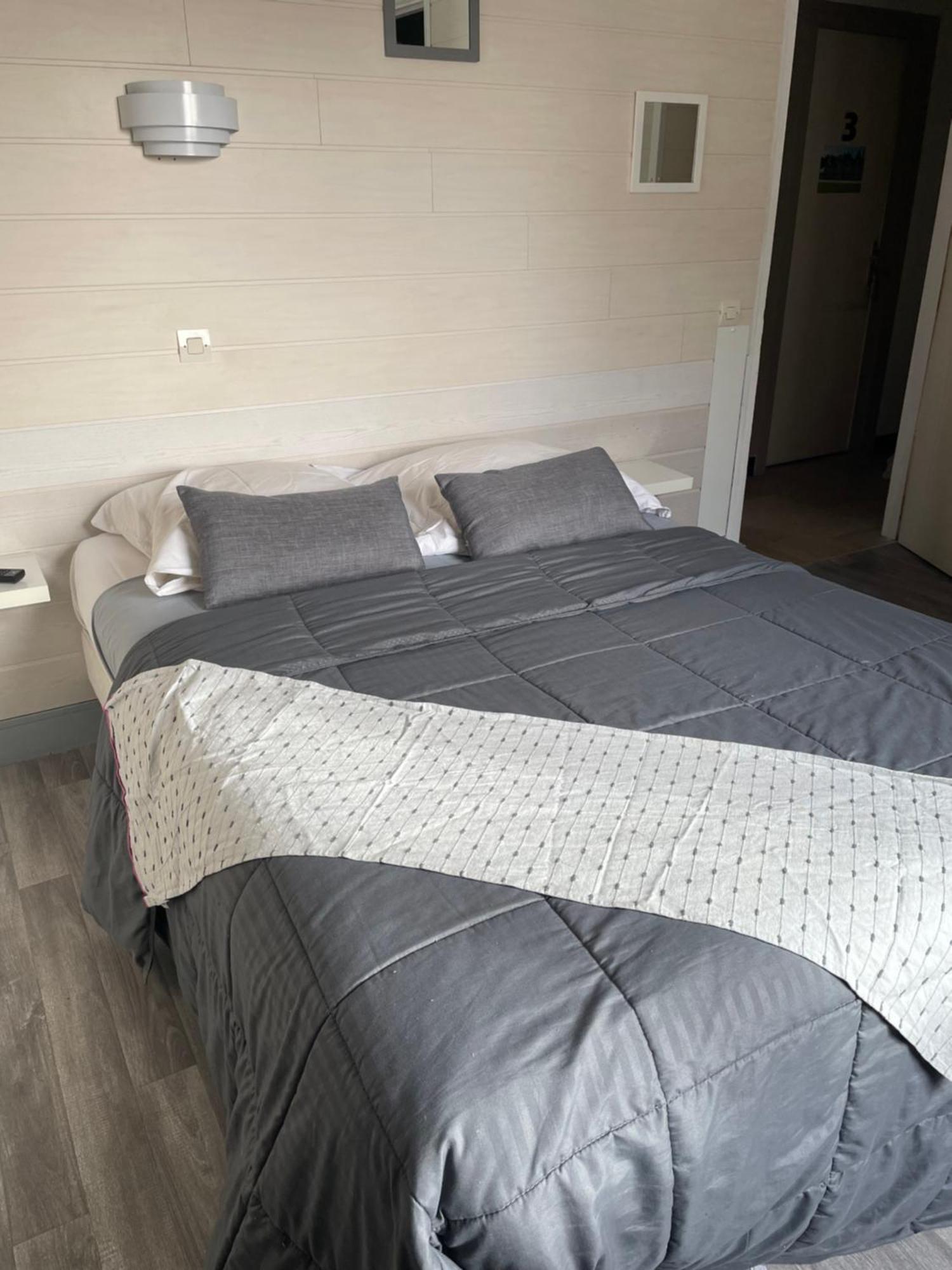 Les Chambres De La Gare Noyers-sur-Cher Luaran gambar